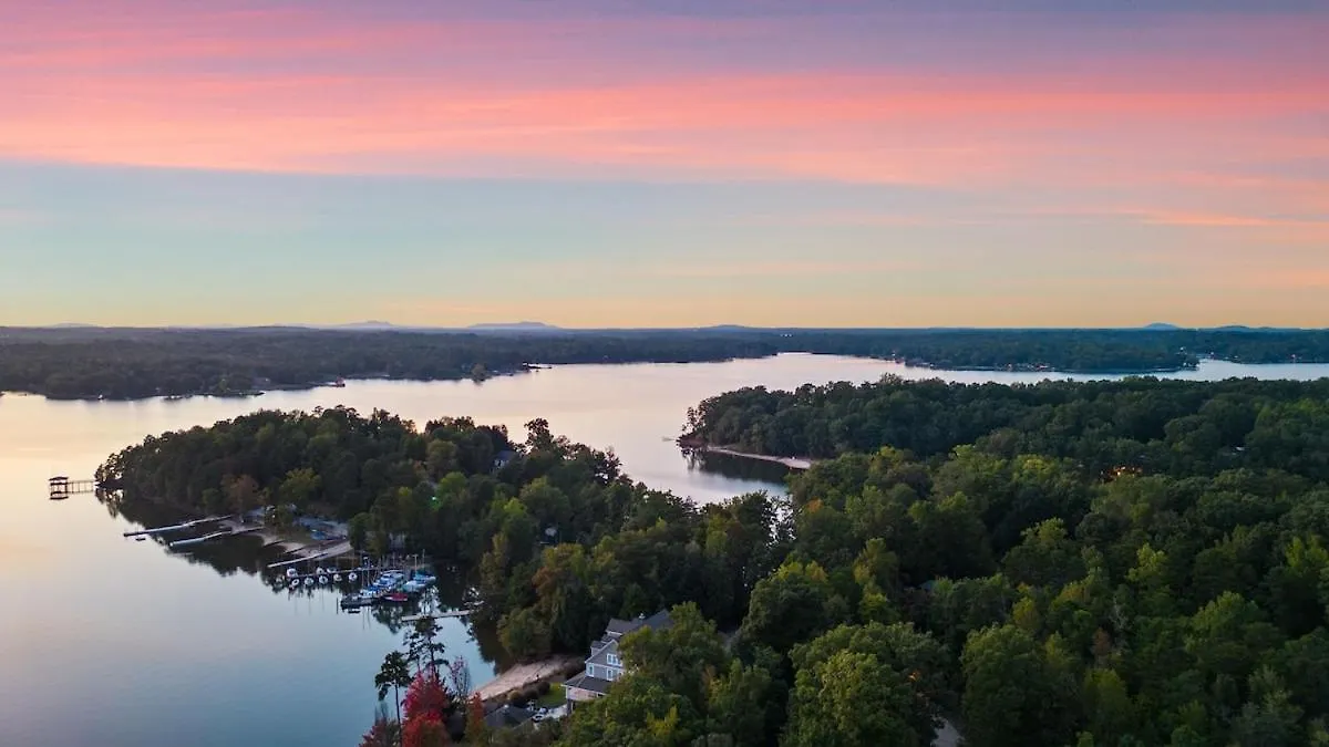 Lake Wylie Home With Dock, Beach, And Hot Tub Charlotte 0*,
