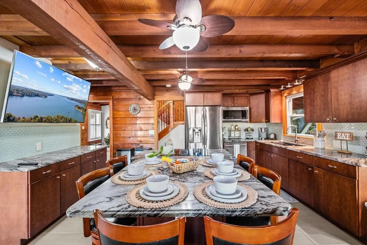 Lake Wylie Home With Dock, Beach, And Hot Tub Charlotte