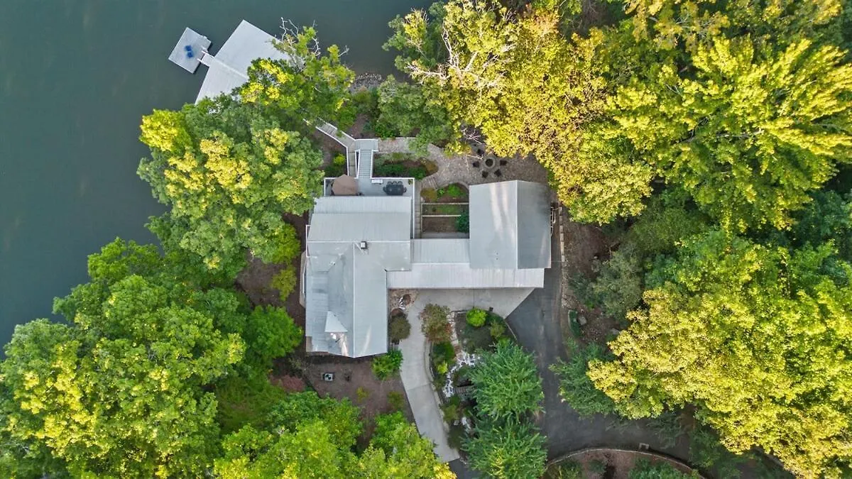 Lake Wylie Home With Dock, Beach, And Hot Tub Charlotte