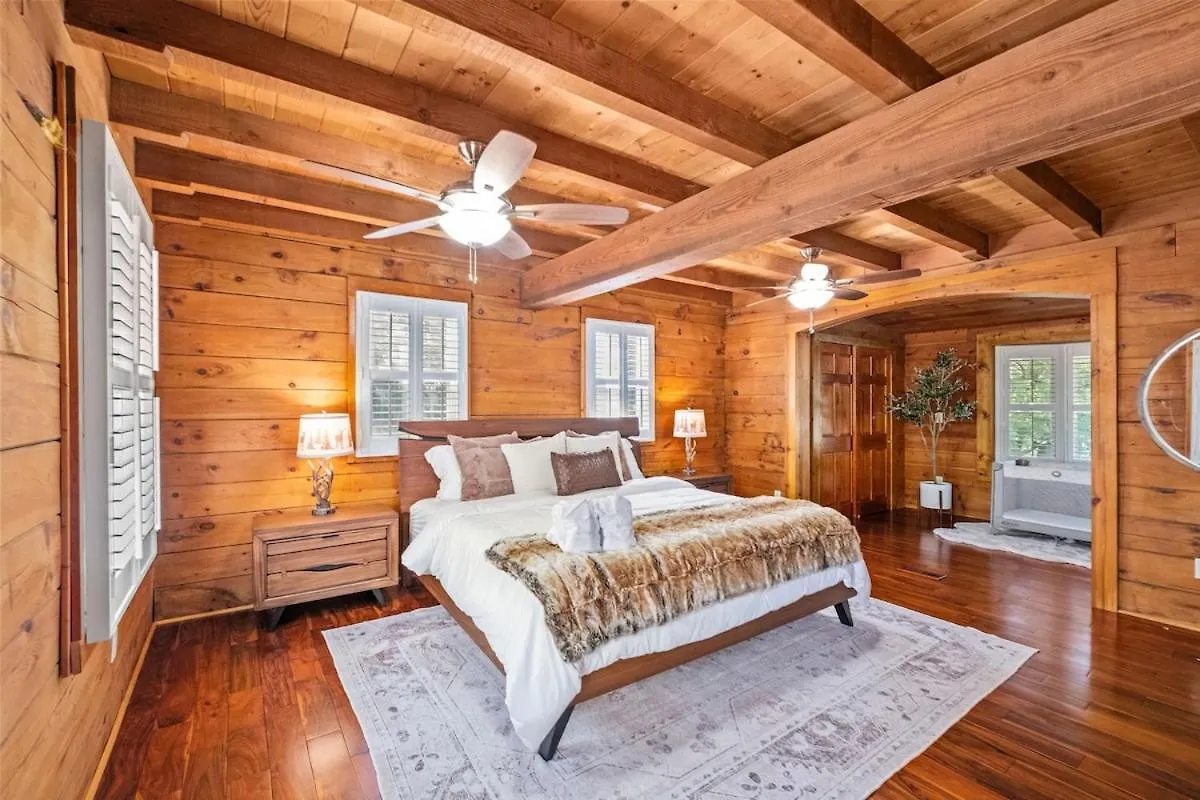 Holiday home Lake Wylie Home With Dock, Beach, And Hot Tub Charlotte
