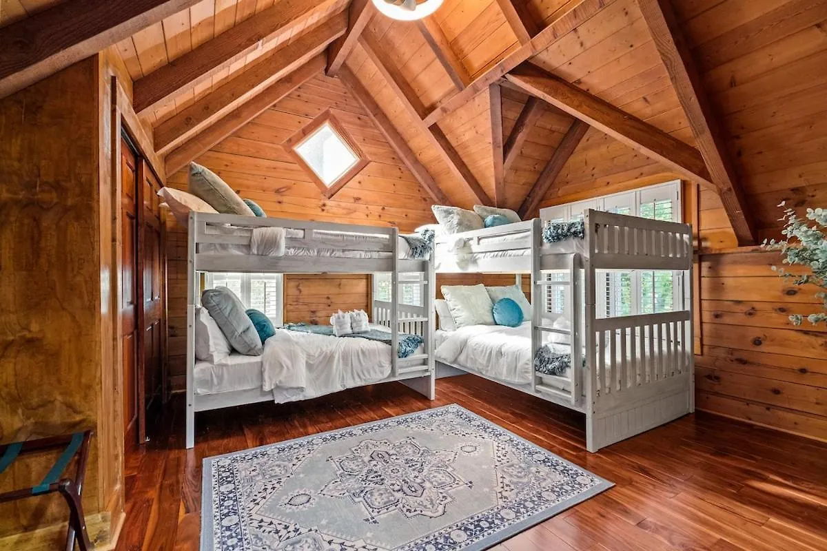 Prázdninový dům Lake Wylie Home With Dock, Beach, And Hot Tub Charlotte